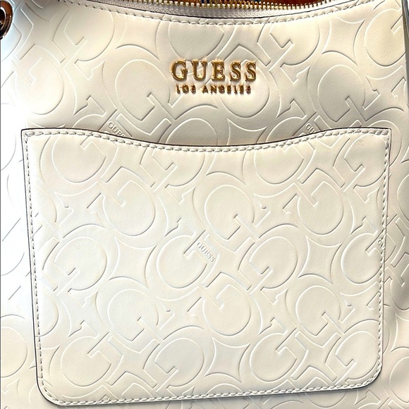 GUESS | White Shoulder/Crossbody Bag w/ Wallet 🤍 - Picture 12 of 12